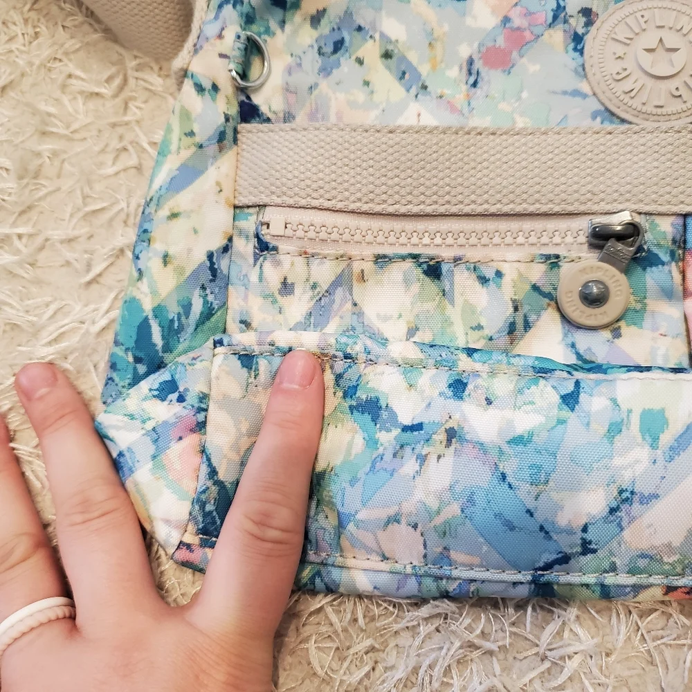 Kipling crossbody